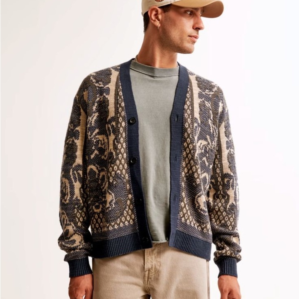 Abercrombie & Fitch Navy and Cream Cardigan